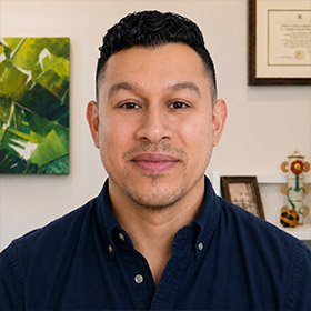 Dr. Daniel Olavarria Dr. Daniel Olavarria
